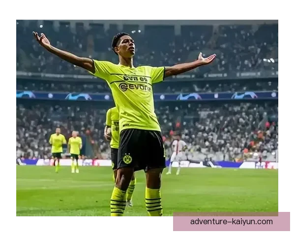 戴伟浚技术特点解析：控球稳健、传球精准，中场组织能力持续提升